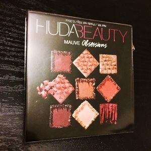 HUDA BEAUTY Obsessions Eyeshadow Palette😍